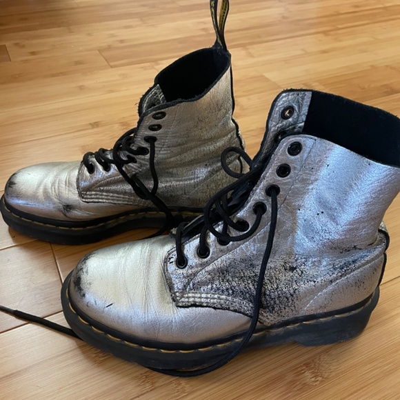 RARE Dr. Martens Doc Marten Metallic Silver 1460 Pascal Combat Boots - Picture 5 of 9